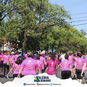Deputada Valéria Bolsonaro - Abraçando a causa no combate ao Câncer de mama Outubro Rosa